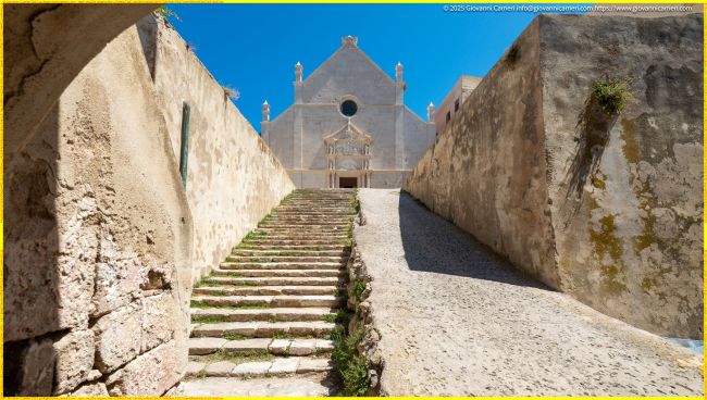 Scalinata di Via Diomede – San Nicola, Isole Tremiti